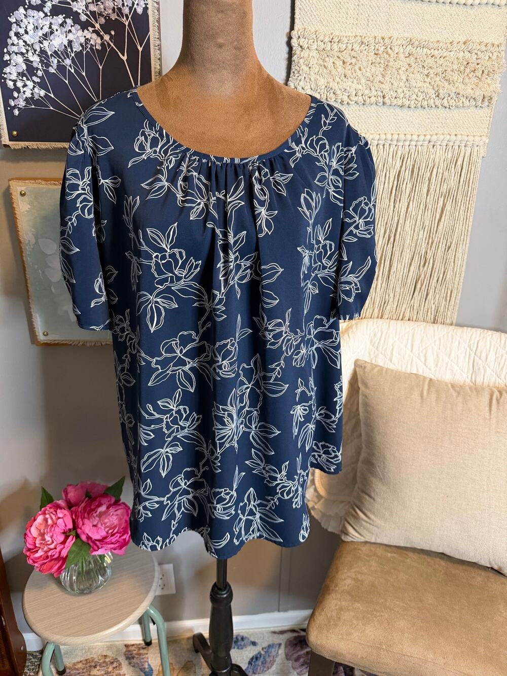 41 Hawthorn Navy Floral Blouse Size 1X